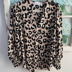 Leopard print top